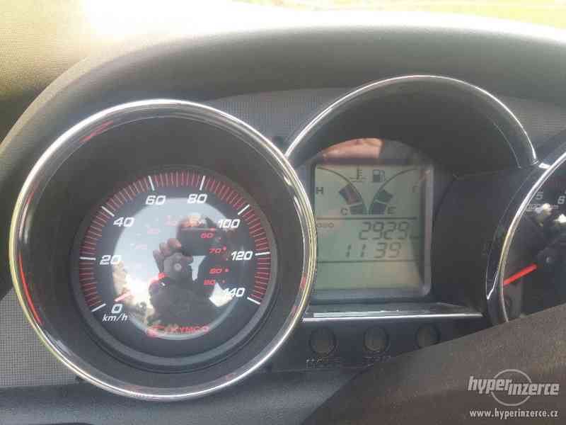 Prodám skútr Kymco Downtown 125i ABS - foto 5
