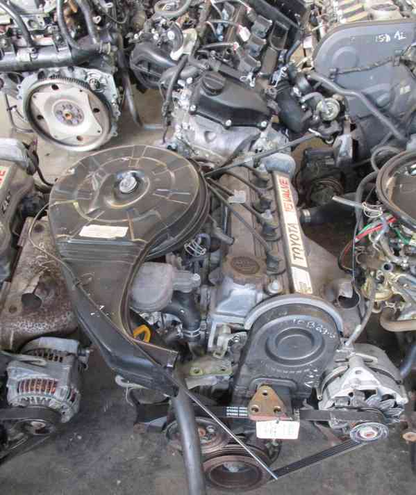 Náhradní díly pro osobní a nákladní automobily - foto 3