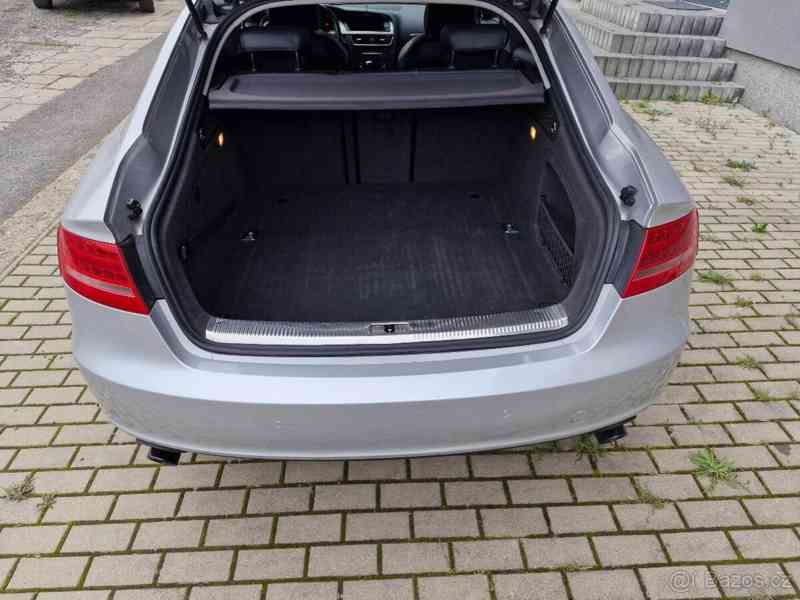 Audi A5 2,7 190PS M.2010 NAVI KŮŽE TOP STA - foto 12