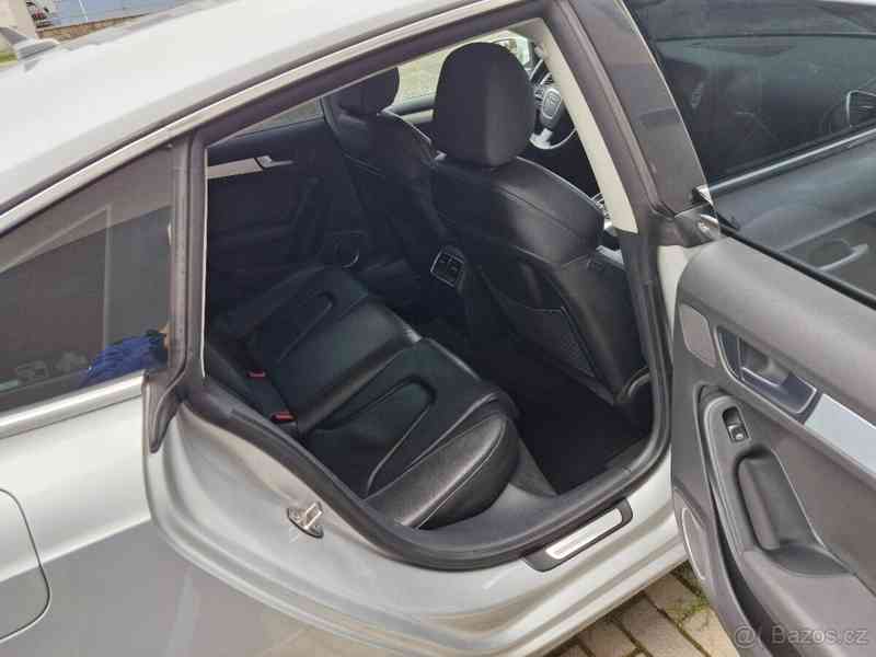 Audi A5 2,7 190PS M.2010 NAVI KŮŽE TOP STA - foto 14