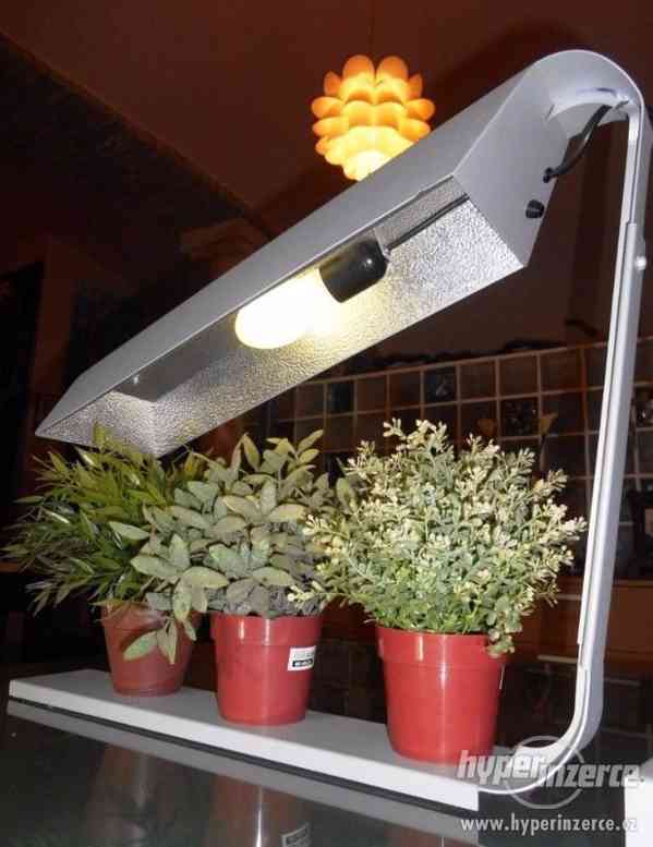 Designová lampa pro růst bylin – Coltiva by Knikerboker - foto 4