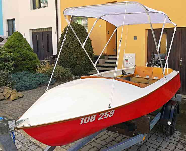Motorový člun vhodný pro rybáře - foto 3