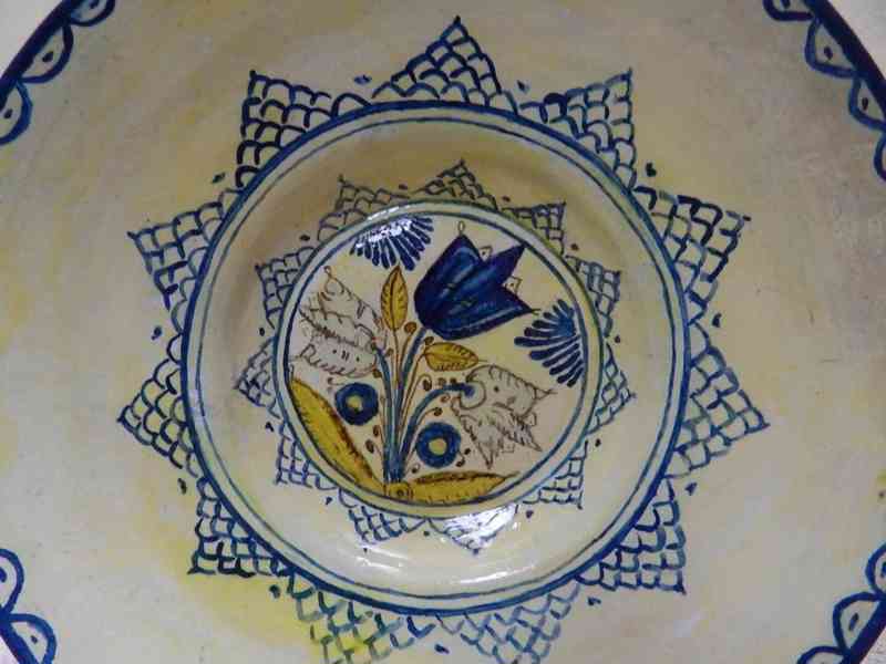 Zajímavý velmi starý keramický Talíř Hvězdlice  - foto 2