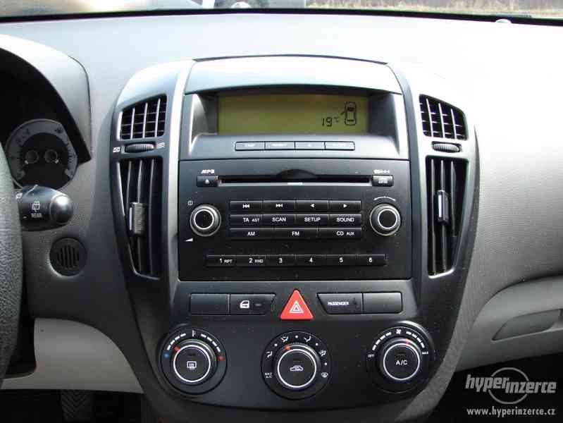 Kia Cee´d 1.4i Combi r.v.2008 - foto 7