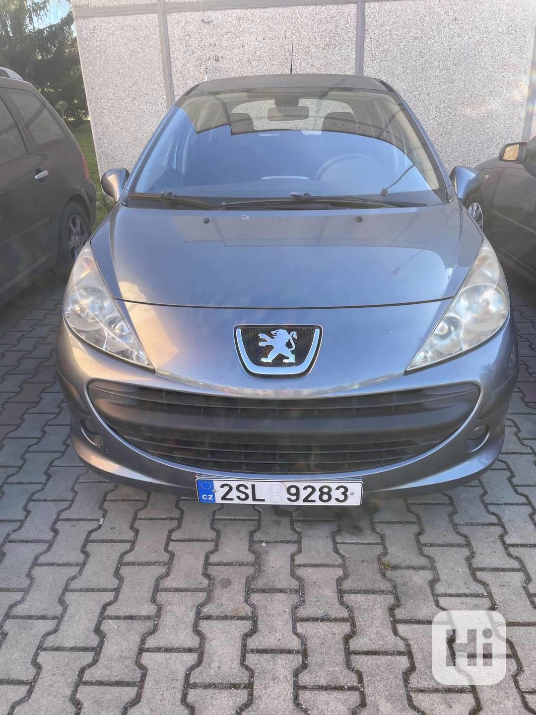 Peugeot 207 - foto 1