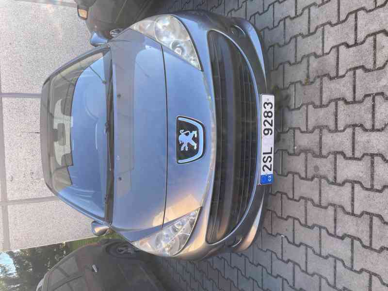 Peugeot 207 - foto 1