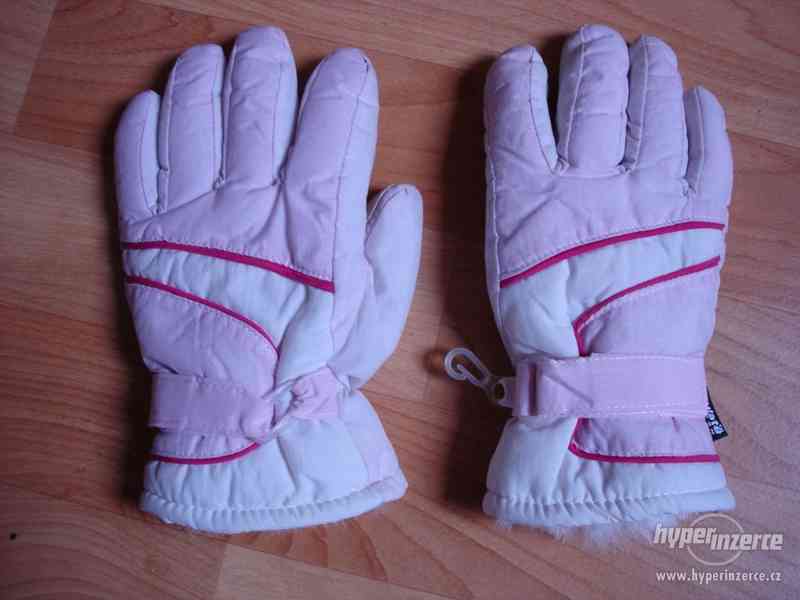 zimní rukavice lyžařské - foto 1