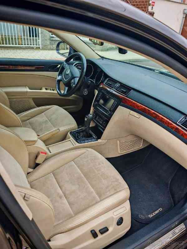 Škoda Superb 2,0 - foto 8