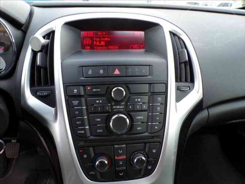 Opel Astra 2,0 GTC - foto 7
