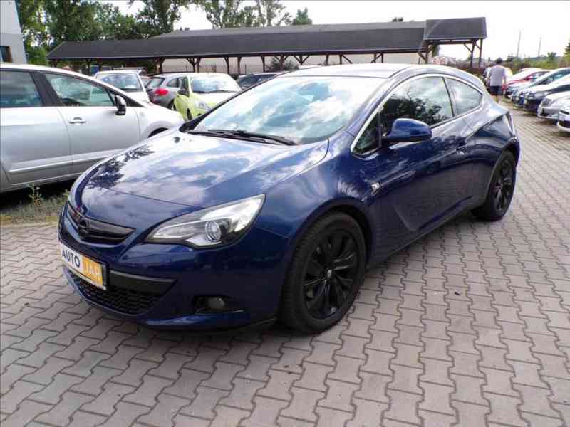 Opel Astra 2,0 GTC - foto 2