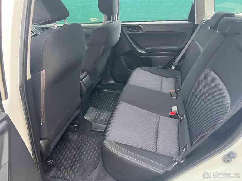 Subaru Forester 2,0 benzín, manuál - foto 12