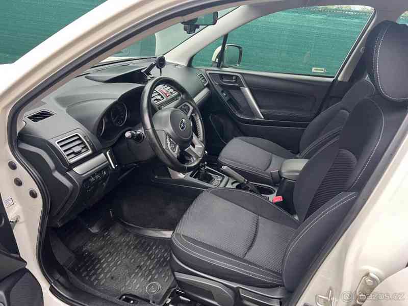 Subaru Forester 2,0 benzín, manuál - foto 13