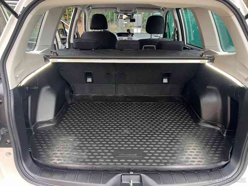Subaru Forester 2,0 benzín, manuál - foto 14