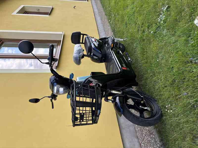 Elektrický skútr bez řidičáku – nový, skladem, levná jízda - foto 7