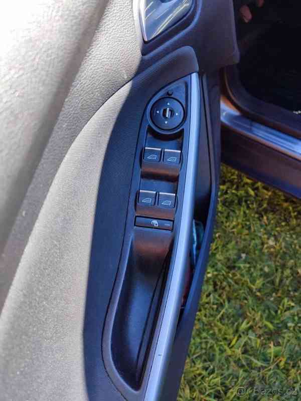 Ford Focus 1,6   Prodám - foto 20