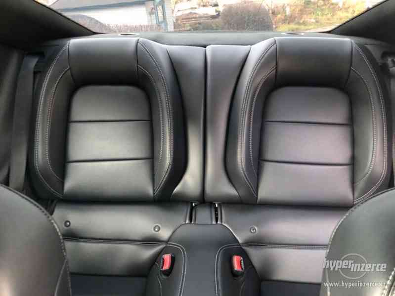 Ford Mustang - foto 4