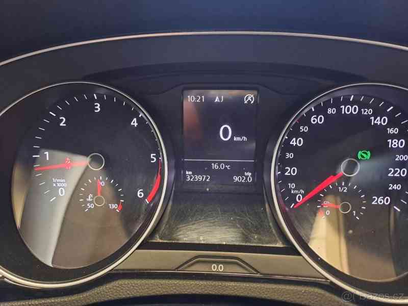 Volkswagen Passat 2,0 TDI 110KW, kombi - foto 11