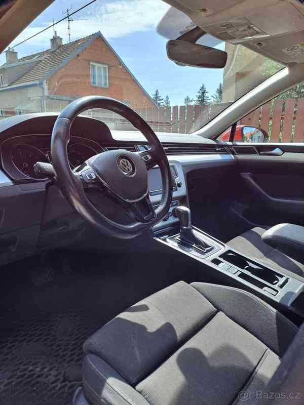 Volkswagen Passat 2,0 TDI 110KW, kombi - foto 12