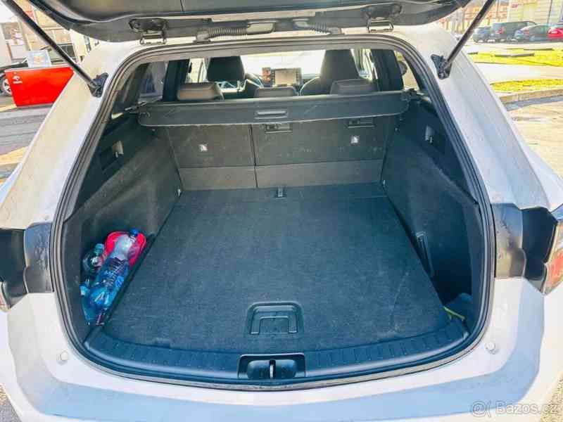 Toyota Corolla 2023 hybrid - foto 8