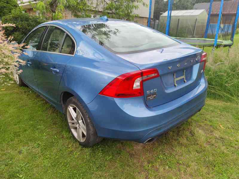 Prodam volvo s60 2014 lift T5 - 5 val turbo benzin - foto 9
