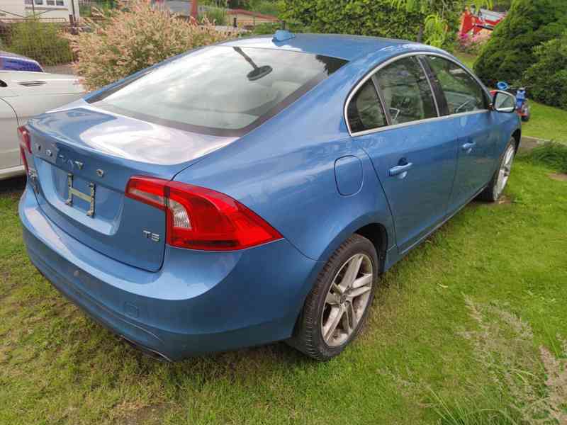 Prodam volvo s60 2014 lift T5 - 5 val turbo benzin - foto 11