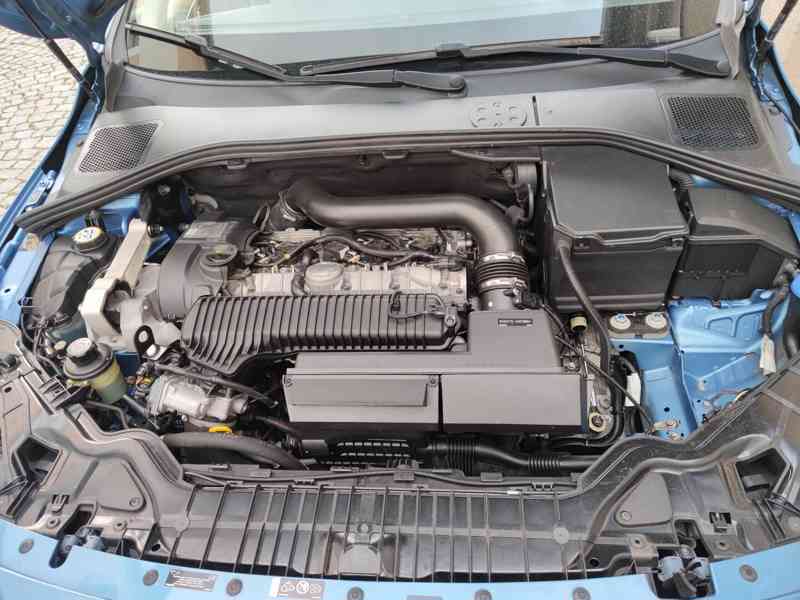 Prodam volvo s60 2014 lift T5 - 5 val turbo benzin - foto 3