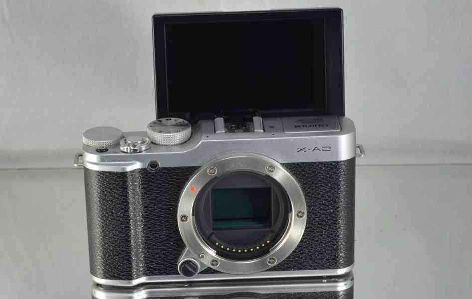 Fujifilm X-A2 + Objektiv XC 16-50mm 12800 Exp. - foto 9