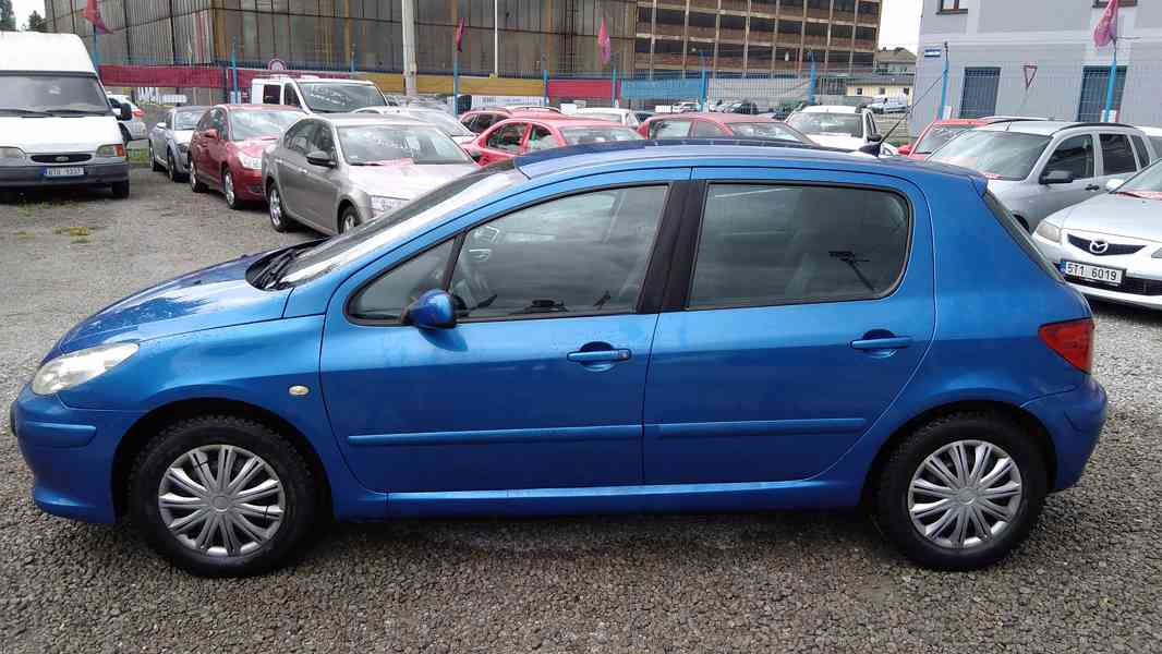 PEUGEOT 307 1,6HDI Hatchback - foto 4