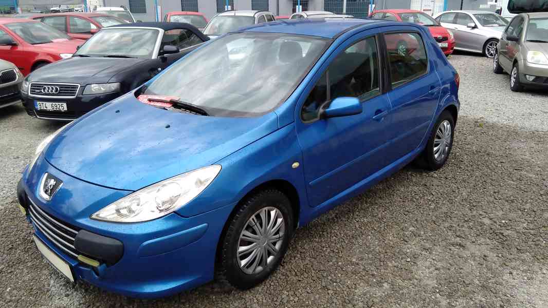 PEUGEOT 307 1,6HDI Hatchback - foto 1