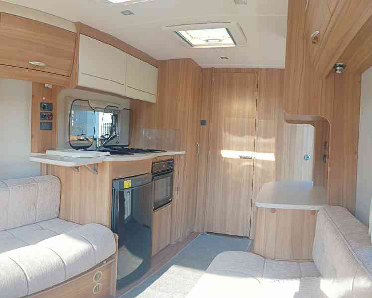 Karavan Elddis Xplore 402 rok 2015 - foto 13