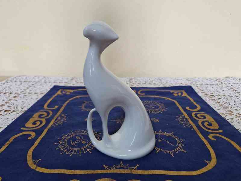 Bílá soška Kočka Expo 58 Brusel J. Ježek Royal Dux