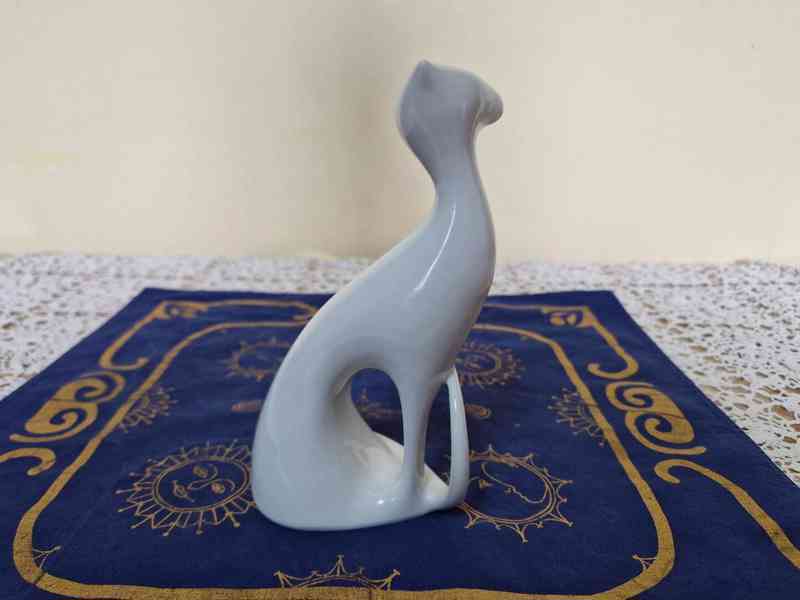 Bílá soška Kočka Expo 58 Brusel J. Ježek Royal Dux - foto 2