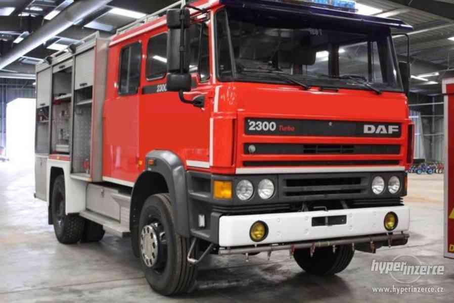 Prodáme hasičské  DAF  Turbo 4×4,  5000L vody - foto 1
