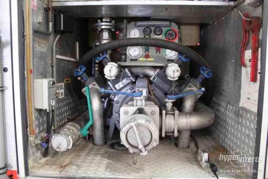 Prodáme hasičské  DAF  Turbo 4×4,  5000L vody - foto 28