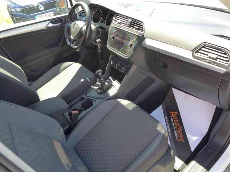 Volkswagen Tiguan 2,0 TDi 110KW NAVI APP 1.MAJ - foto 10