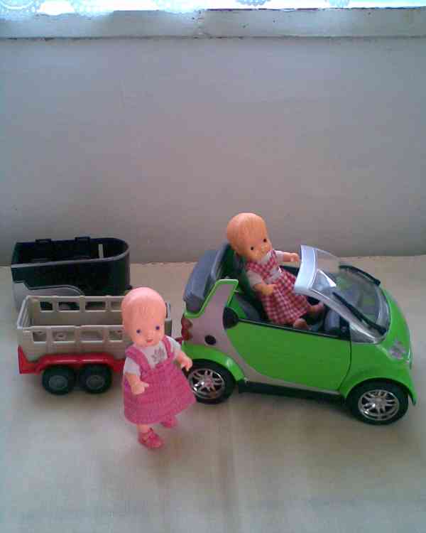 Nové auto s panenkami - foto 2