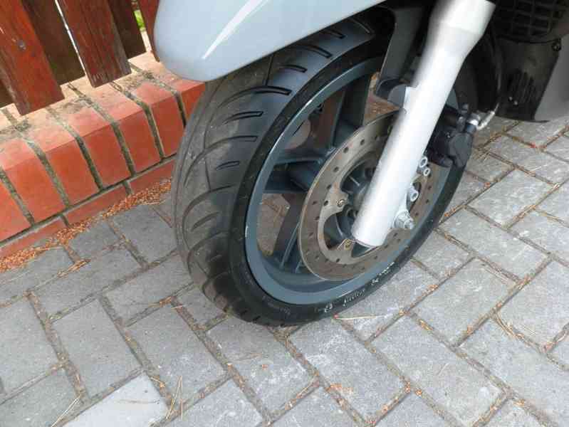 Piaggio X-Evo 125 2012 - foto 18