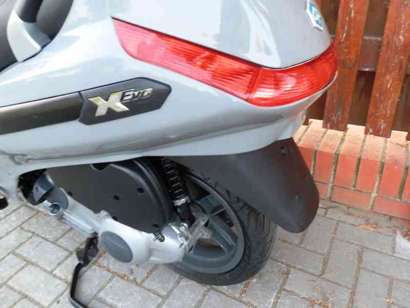 Piaggio X-Evo 125 2012 - foto 21