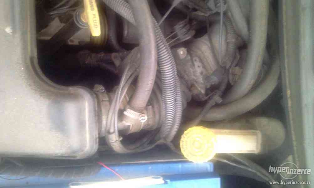 CHRYSLER, DODGE, PLYMOUTH GRAND CARAVAN - foto 6