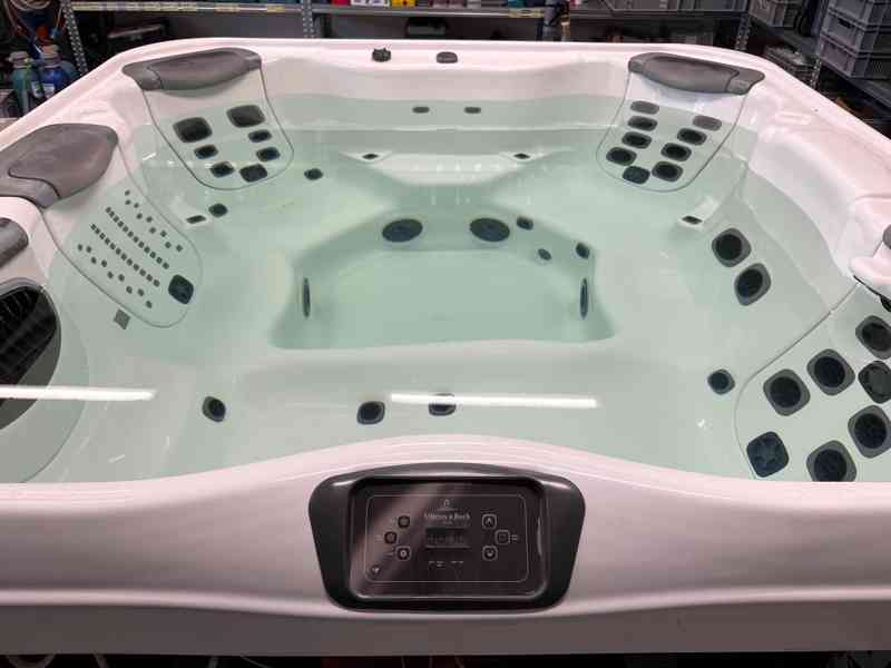 Vířivá vana Villeroy & Boch - foto 2