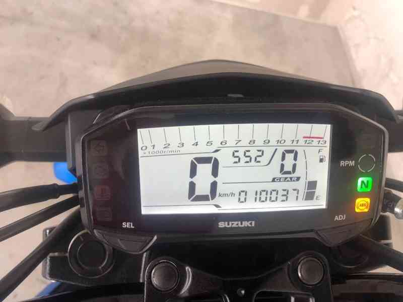 Suzuki GSX 125 ABS - foto 12