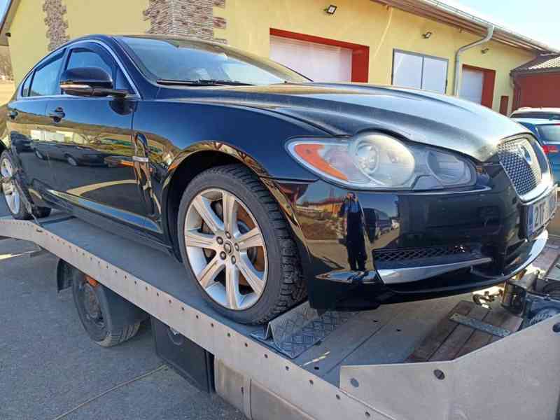 Jaguar XF - foto 2