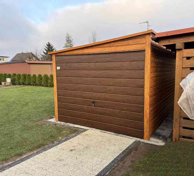 Plechova garáž 3x4,5m -  výklopná vrata - světlý ořech TS974 - foto 4