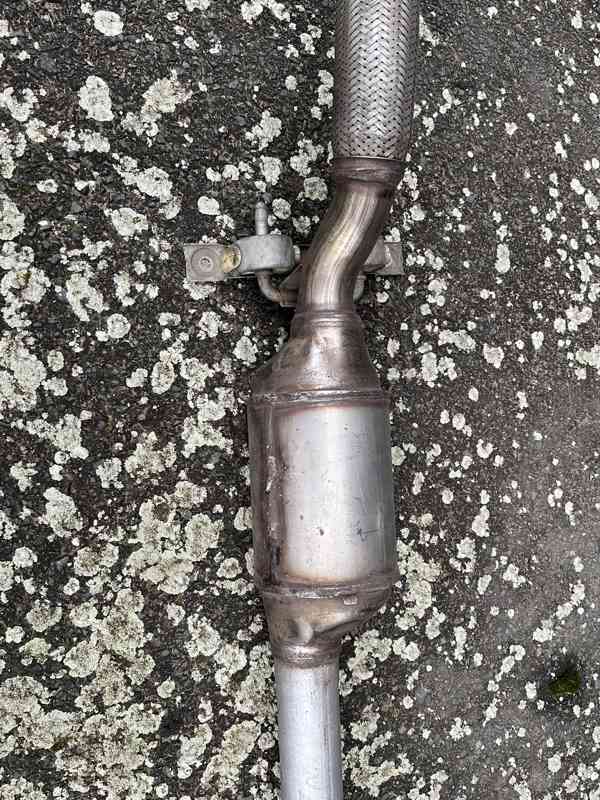 OCTAVIA 1.9TDi 1.díl výfuku s katalyzátorem - foto 4