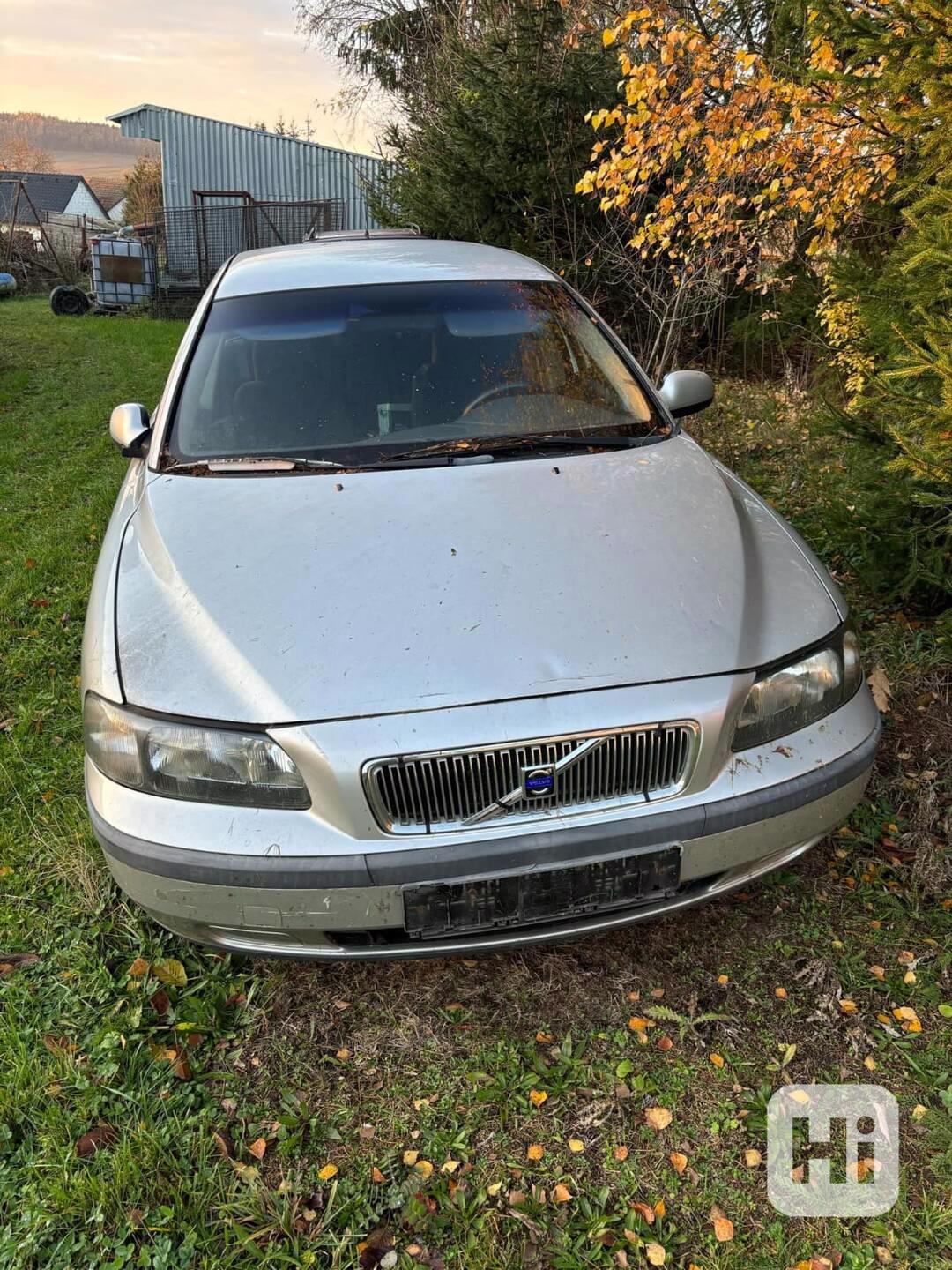 Volvo v 70 - foto 1