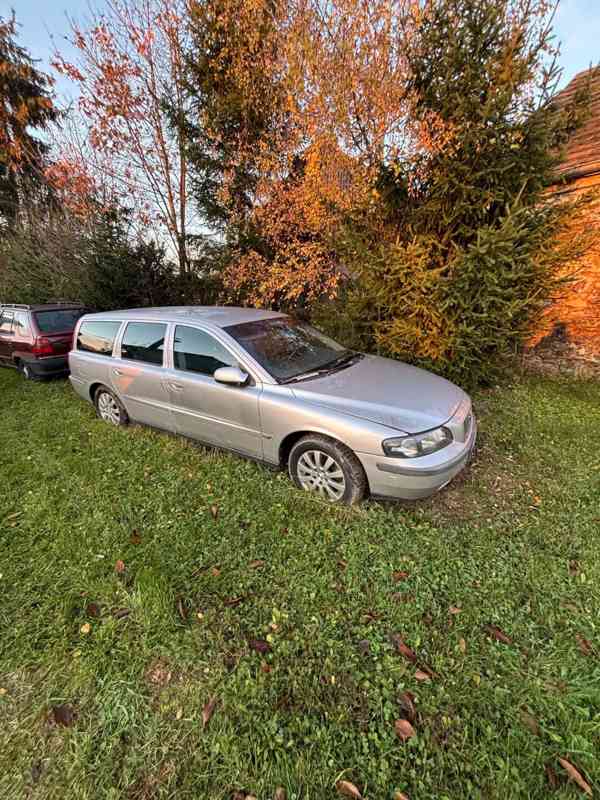 Volvo v 70 - foto 5