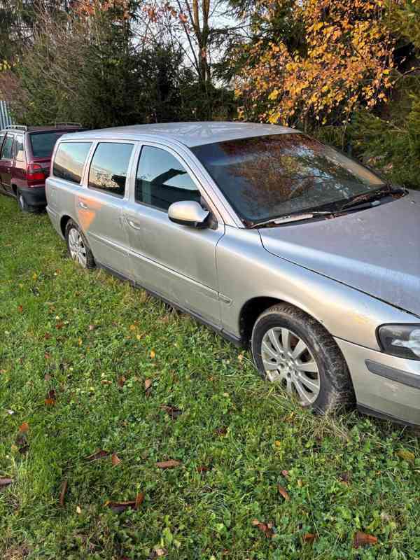 Volvo v 70 - foto 2