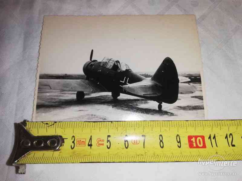 Letadlo - Válečná fotografie z 2. světové války - foto 1