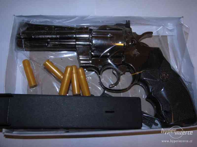Pistole PYTHON 357 jako zapalovač (revolver) Zapalovač - foto 1