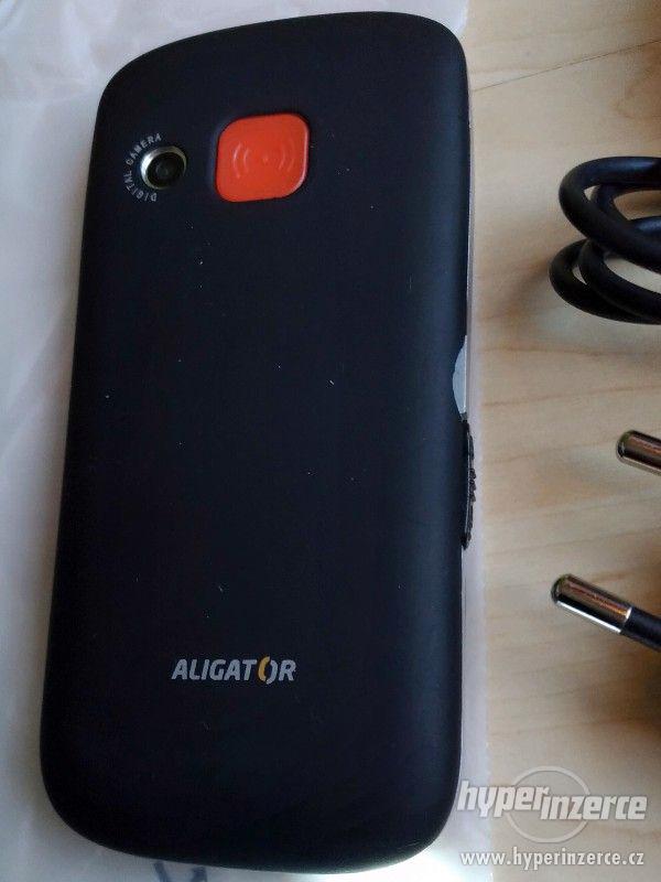 Tlačítkový mobil pro seniory Aligator A610 - foto 3